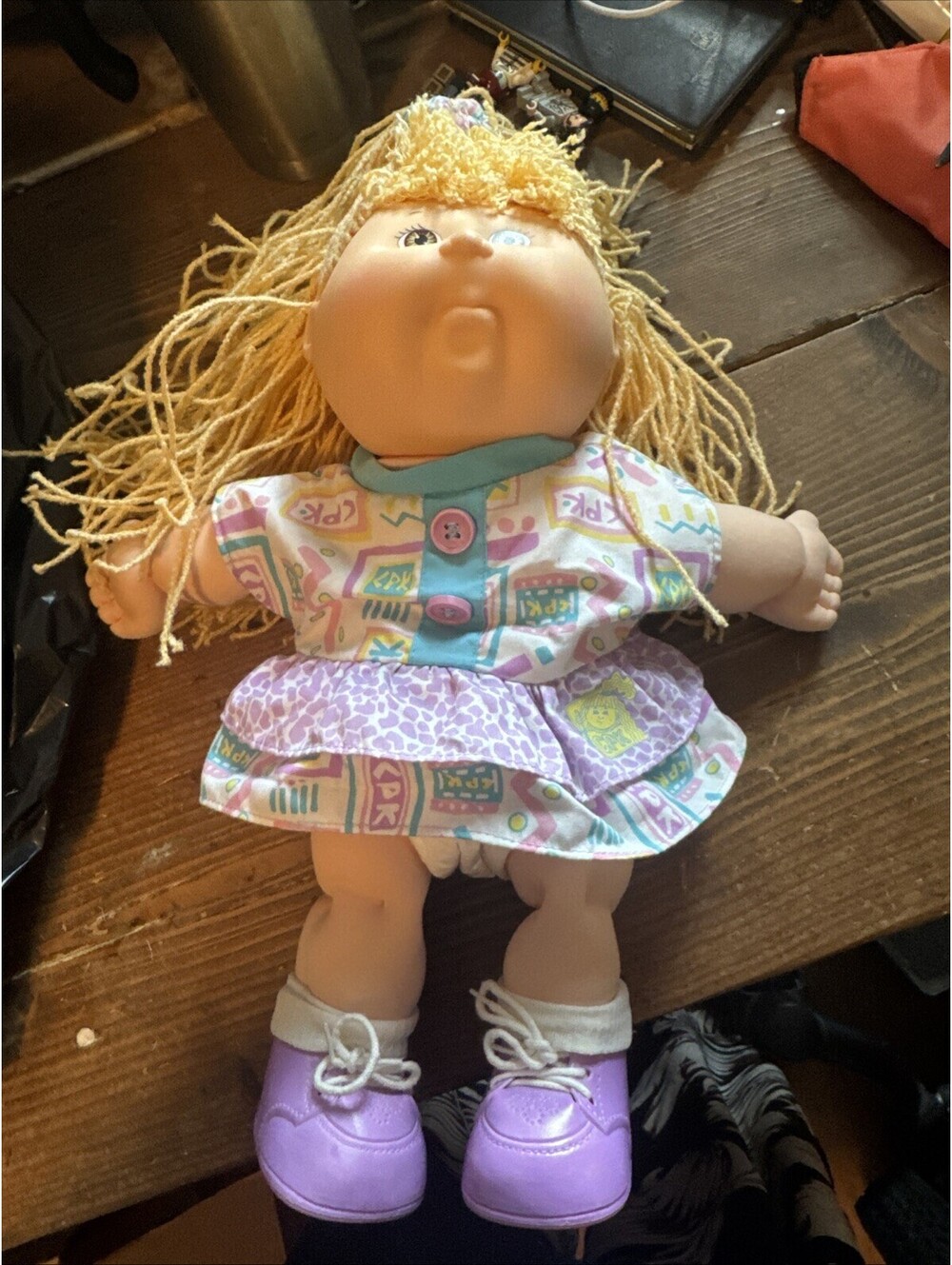 Hasbro Cabbage Patch Kids doll Pretty Crimp and Curl Blonde hair brown eyes